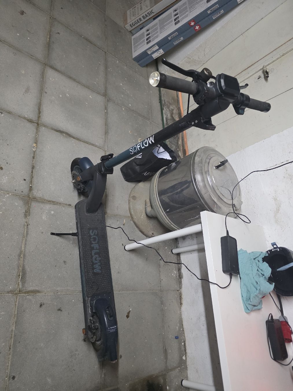 Scooters: SoFlow SO4 Elektro-Scooter defekt ab 1 CHF – Défectueux à Thal par Jones9424