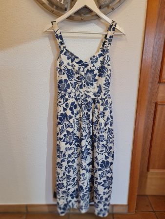 Sommerkleid blau weiss mit Blumenmuster Carol