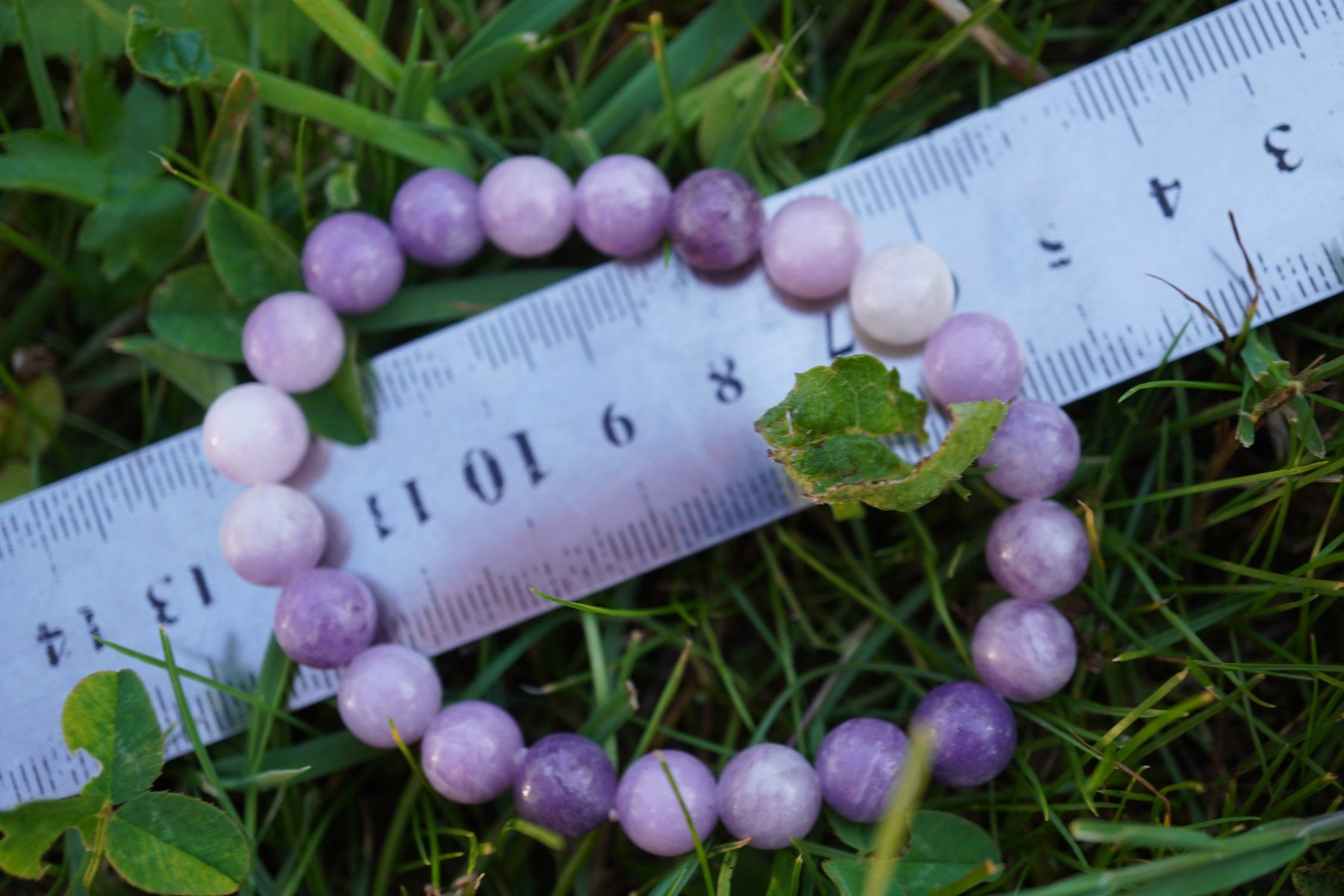Minéraux & Lithothérapie: Lepidolith Kugel Armband mit Gummizug – Neuf avec emballage d'origine à Eschenbach SG par topstone 8