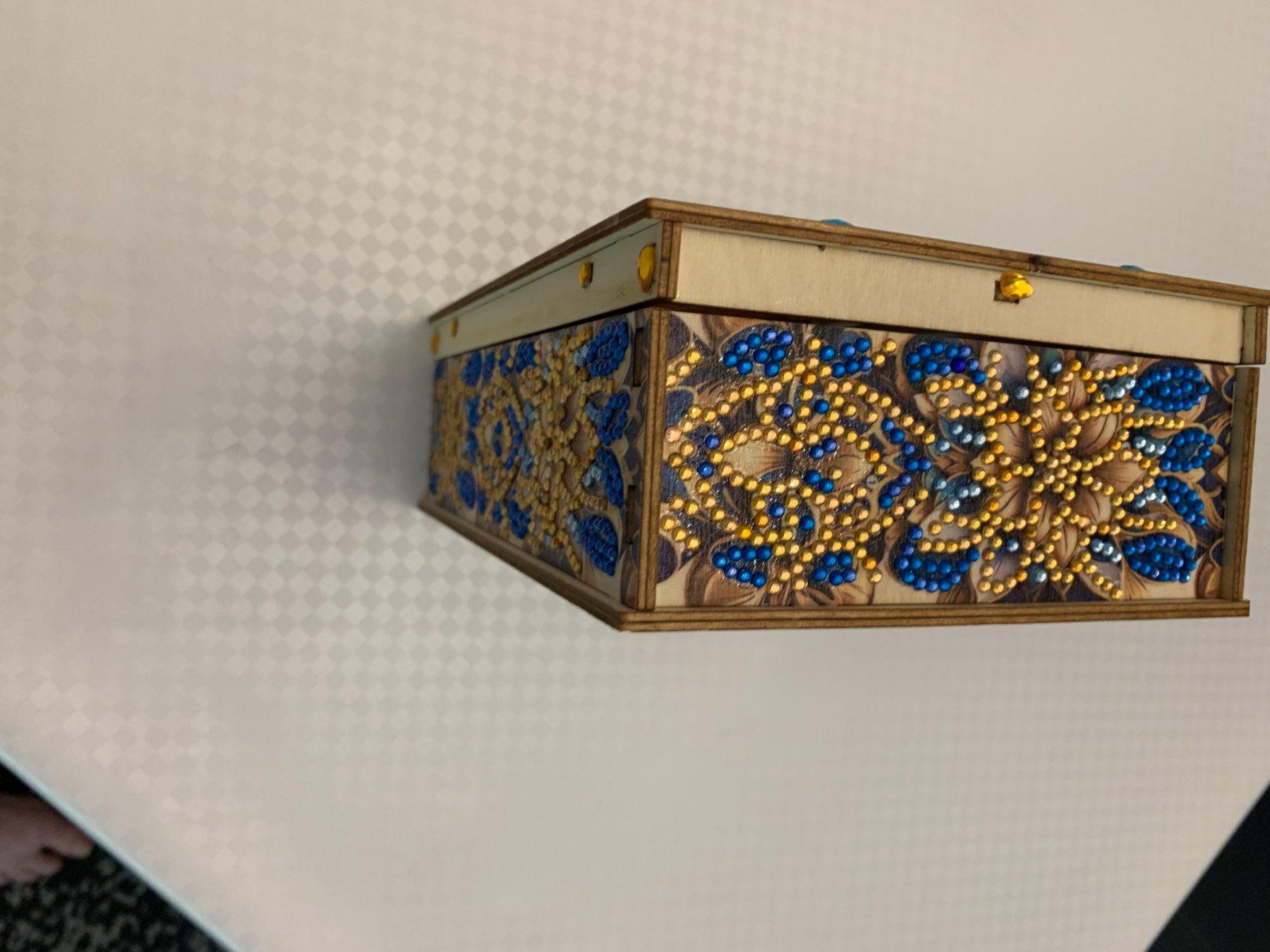Portagioie: Schmuckschatulle mit Strass-Steinchen – Nuovo e nell'imballaggio originale da Niederwangen BE venduto da gerberso 2