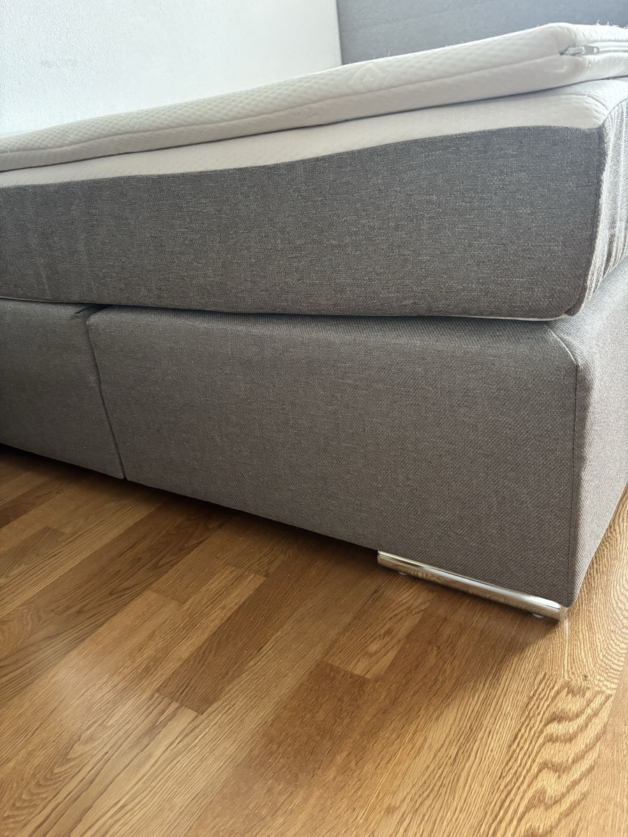 Letti: Boxspingbett 140x200 – Usato da Zug venduto da Deks 1