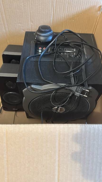 Casse acustiche: Trust Tytan 2.1 Lautsprechersystem mit Subwoofer – Usato da Erstfeld venduto da PokeSandero