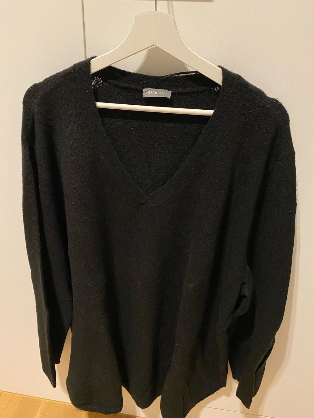 Maglioni & Felpe: Schwarzer Frauenpullover – Usato da Altendorf venduto da wqv_97