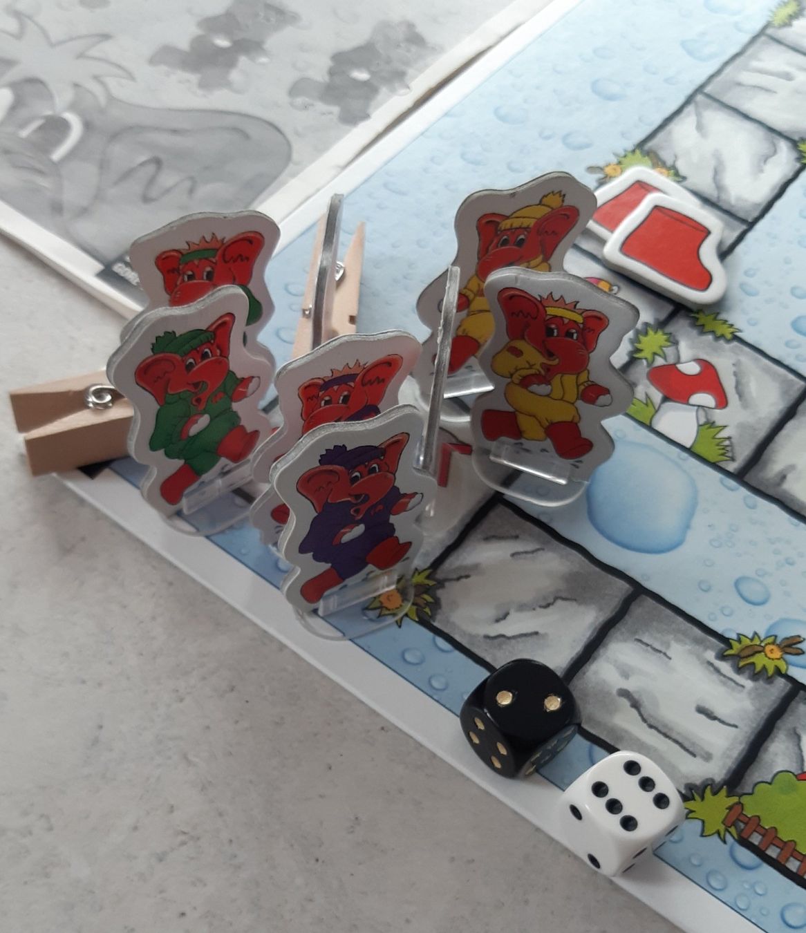 Giochi: Würfel-Spiel mit Elefanten – Usato da Trubschachen venduto da MarianneJ01 8