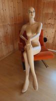Schaufensterpuppe sitzend 1, weiblich, gebraucht