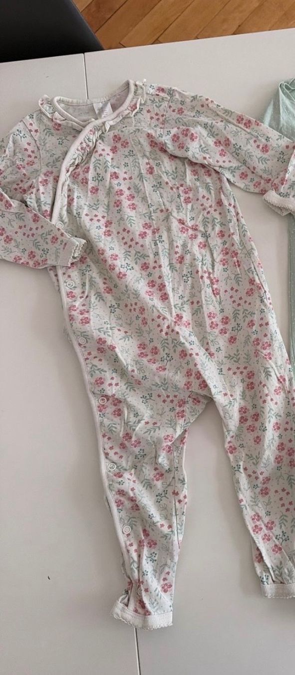H&M Pigiama & Simili: H&M Baby Pyjama – Usato da Solothurn venduto da Vintage87