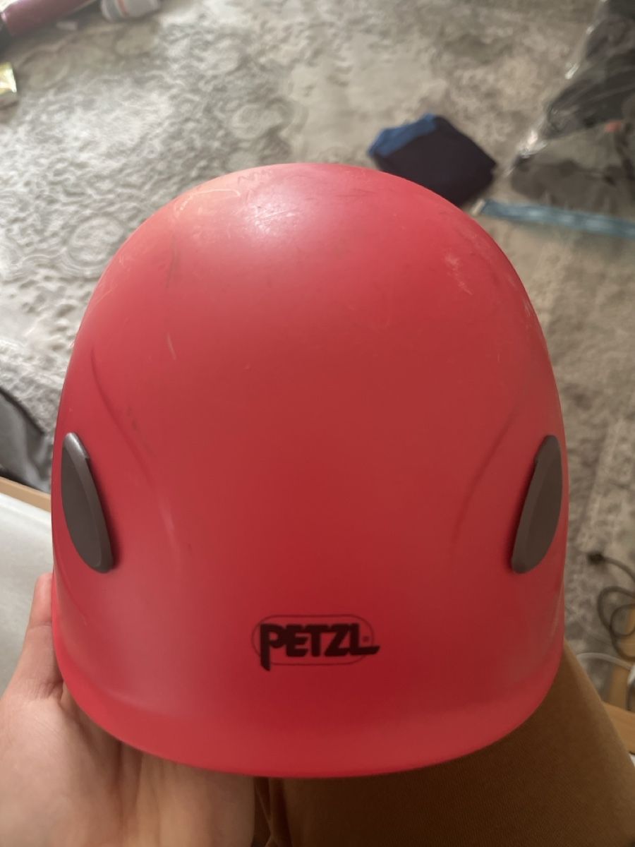 Petzl Caschi: Petzl Kletterhelm – Usato da Zürich venduto da abf_sy25