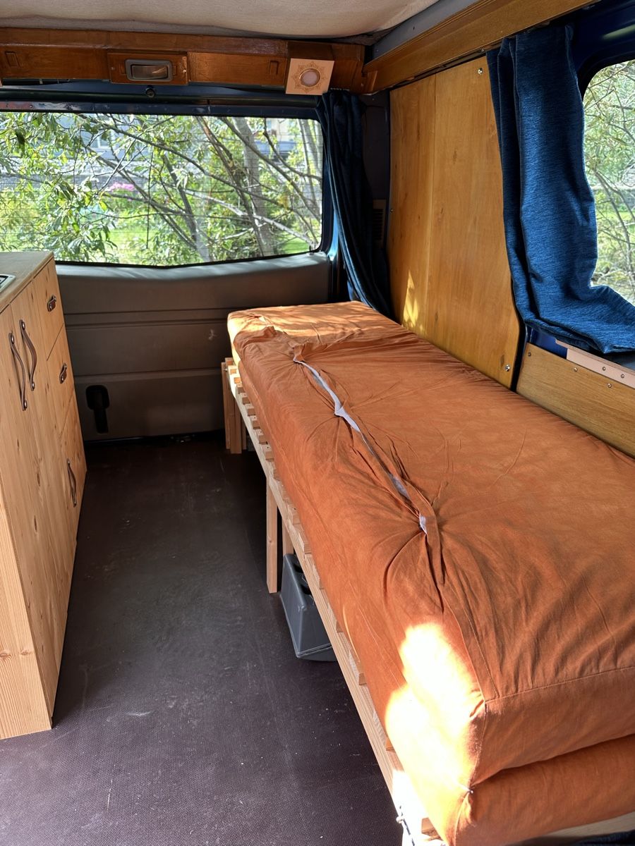 Veicoli da campeggio: Campervan Ausbau Küche und Bett – Usato da Pragg-Jenaz venduto da eri_2vjy 3