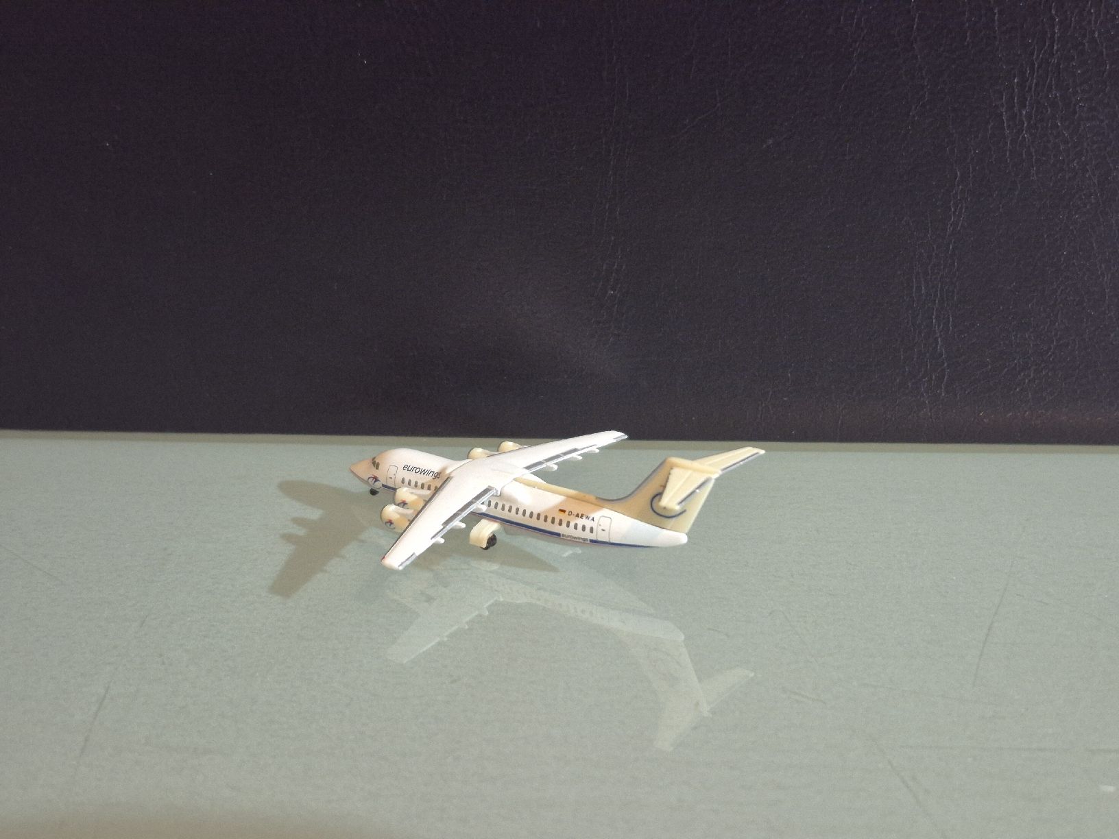 Herpa Kit di modellismo & Modellini statici: Herpa Eurowings 1:500 – Usato da Uetendorf venduto da myhome12 1