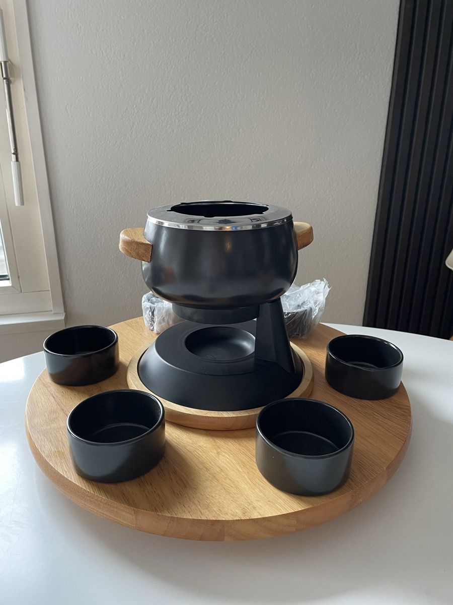 Set di piatti: Set Fondue Chinoise / Bourguignonne – Usato da Bulle venduto da HappyLilly