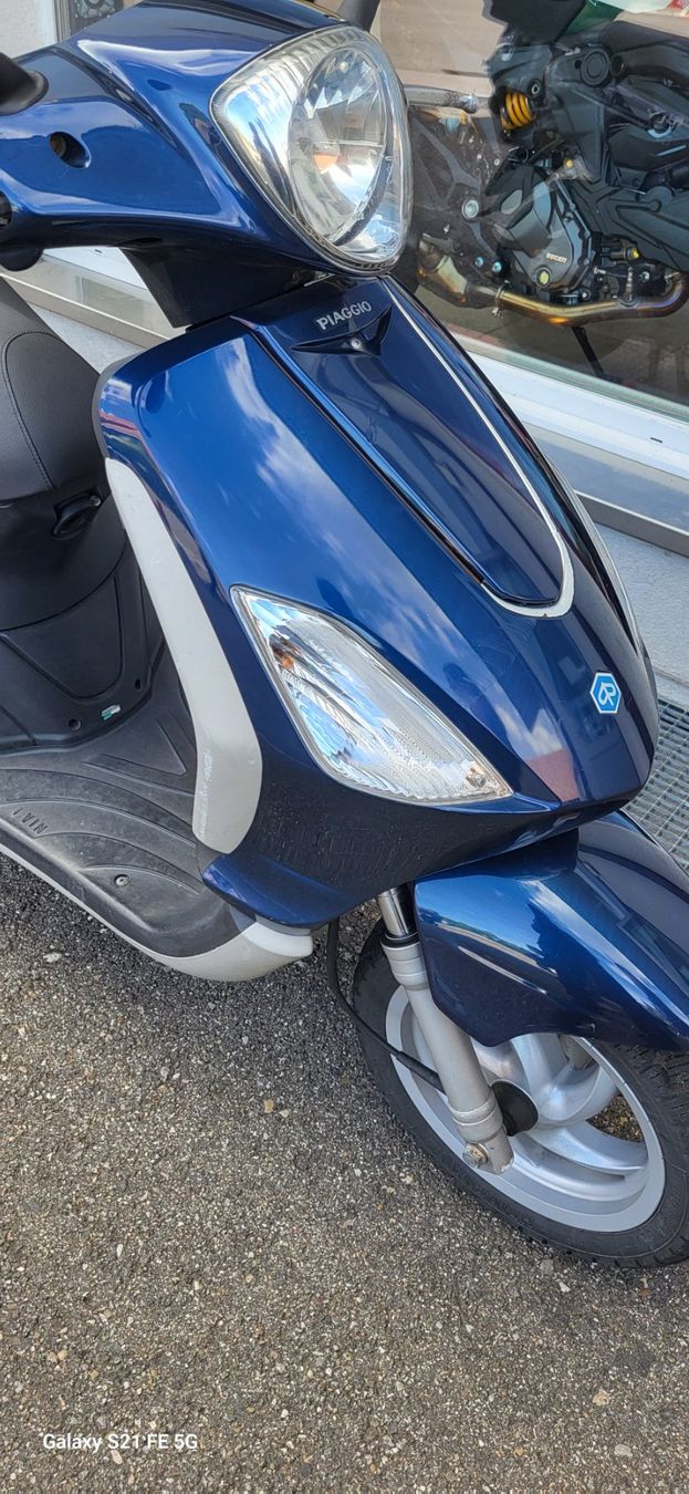 Piaggio Scooter: Piaggio Fly 125 i.e. 3V – Usato da Bättwil venduto da paul74 2