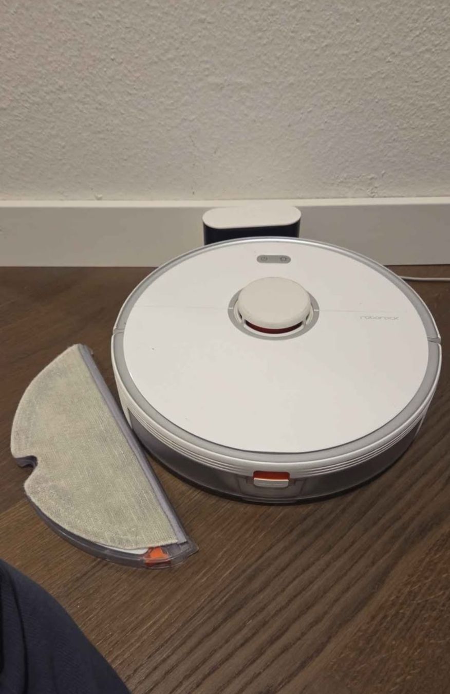 Roborock Staubsauger & Zubehör: Roborock S5 Robot Vacuum Cleaner with Mop Function – Gebraucht aus Schwerzenbach von Marjan-DU