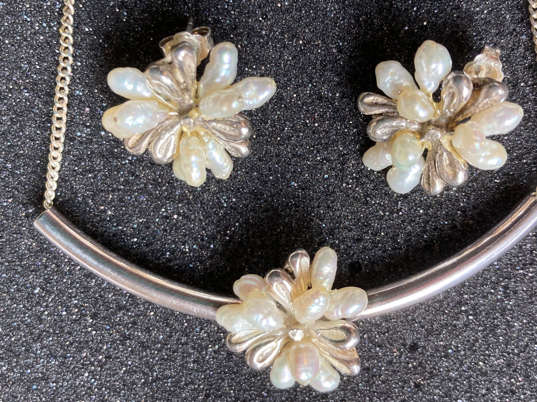 Ohrringe & -stecker: Silber Perlmutt Schmuckset Blume – Gebraucht aus Stallikon von dotka07