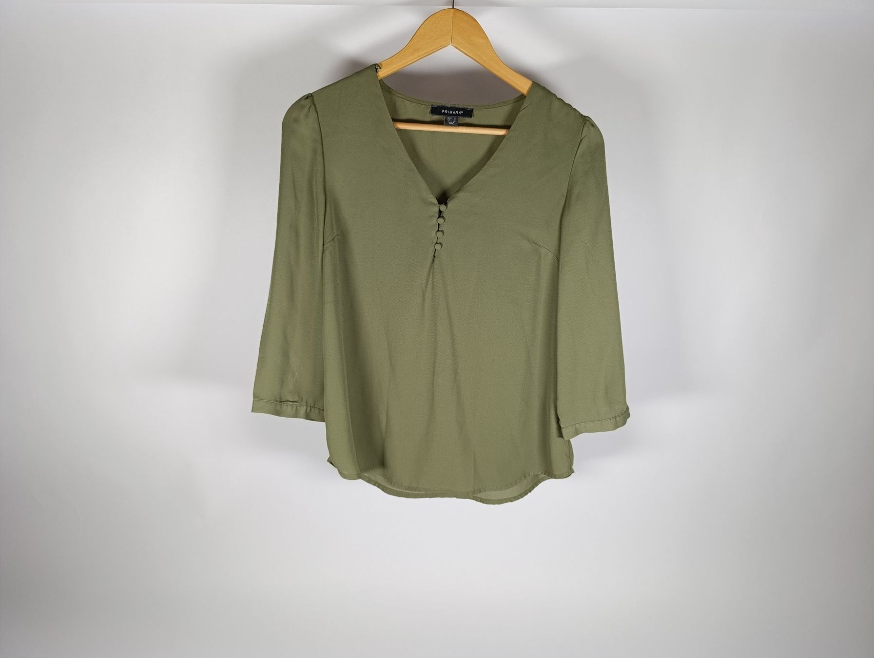Camicette: PRIMARK Chemise kaki taille EUR 40 – Usato da Thielle venduto da Plusvalue_Neuchatel