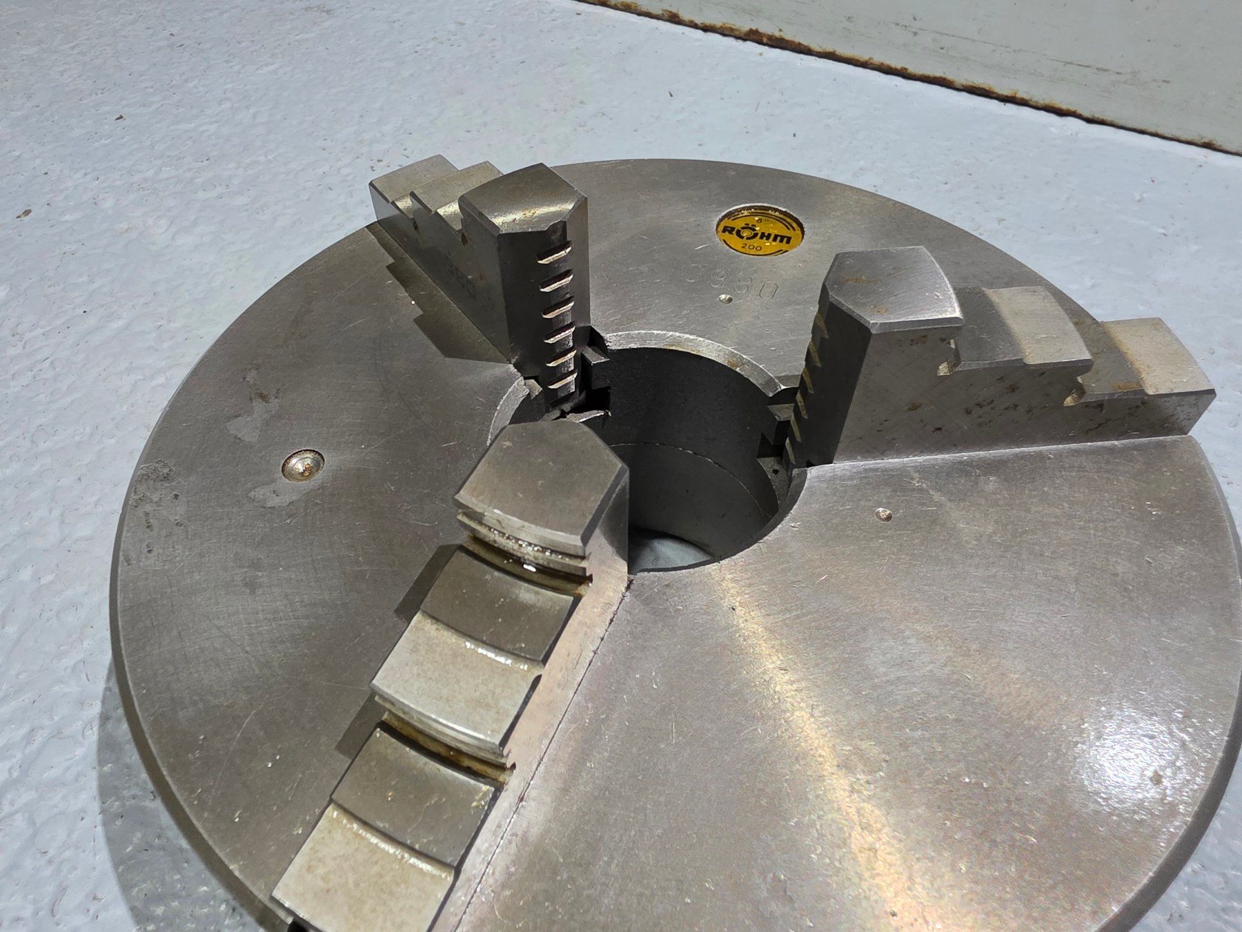Tutti gli attrezzi: Röhm Dreibackenfutter 200mm – Usato da Sax venduto da endsim 1
