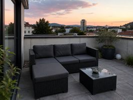 Balkon Rattan-Ecklounge mit Tisch