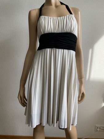 Kleid Speekless weiss/schwarz Gr. M kurzes schick Babydoll