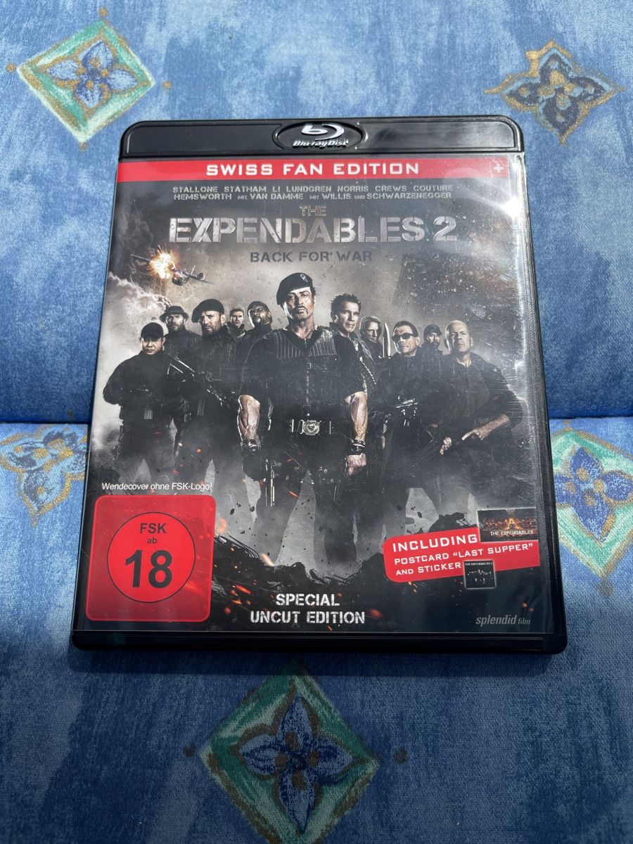 Tutti i DVDs: Expendables 2 - Swiss Fan Edition - Uncut - Blu-ray – Usato da Unterkulm venduto da AnoliOccasion