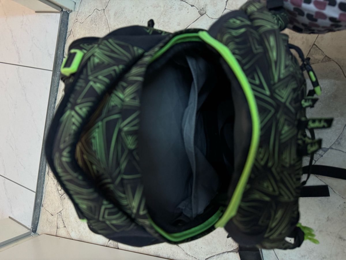 Satch Kindertaschen: Satch Schulrucksack schwarz neongelb guter Zustand – Gebraucht aus Schneisingen von Snaggy 2