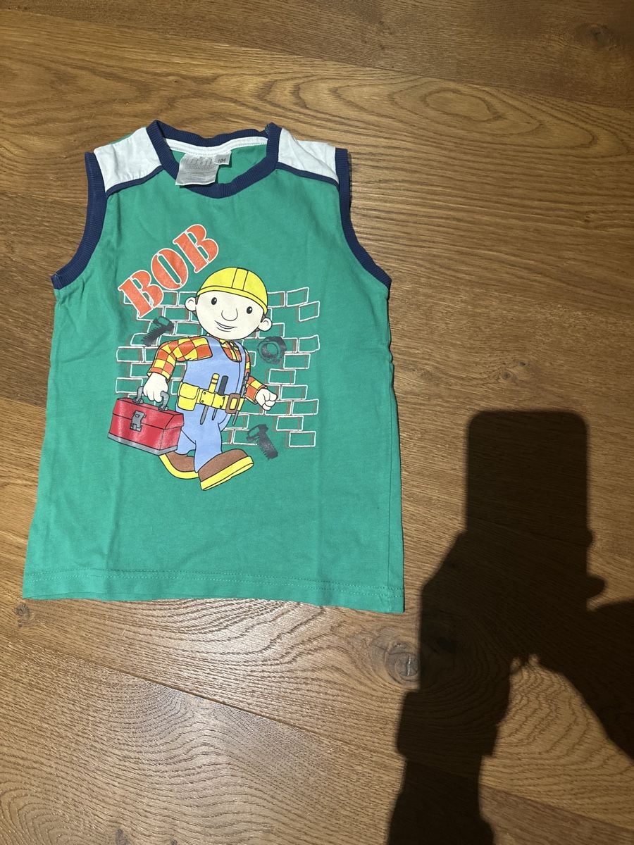 Camicie, T-shirt & Polo: Gr. 104 ärmelloses Shirt – Usato da Pratteln venduto da Nala78
