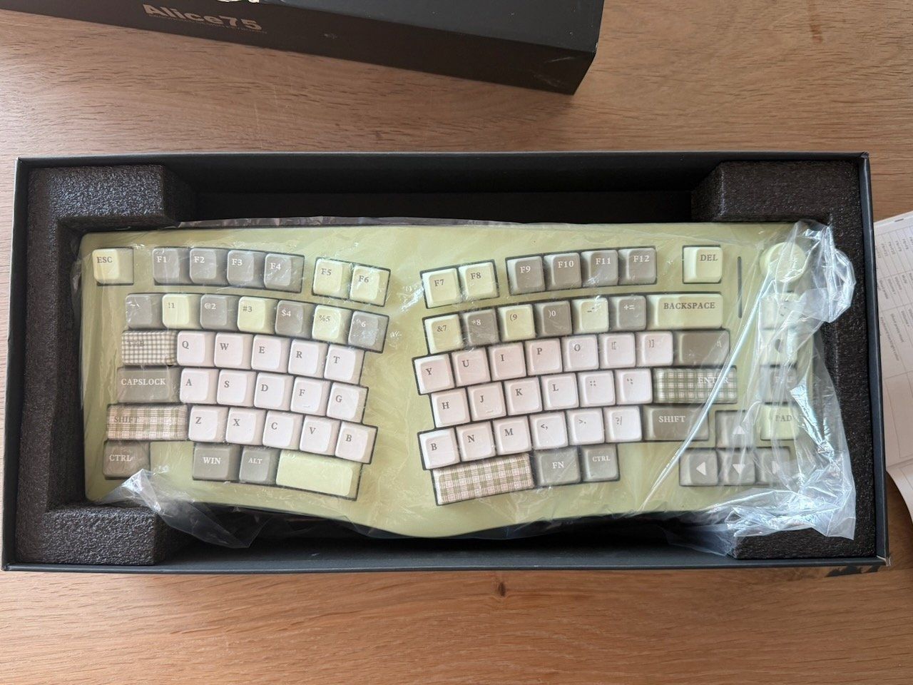 Tastiere: FEKER Alice 75 Mechanical Keyboard – Nuovo e nell'imballaggio originale da Gebenstorf venduto da doomedsardines 1
