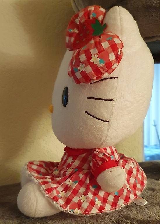 Hello Kitty Giocattoli: Hello Kitty Kuscheltier mit Blumenkleid 30 cm. NEU – Nuovo (secondo la descrizione) da Unterentfelden venduto da LookoutMt 2