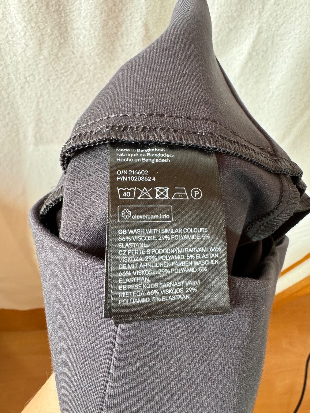 H&M Pantaloni: Schwarze Hose von H&M Gr. S – Usato da Grosswangen venduto da second_hand_dress 6
