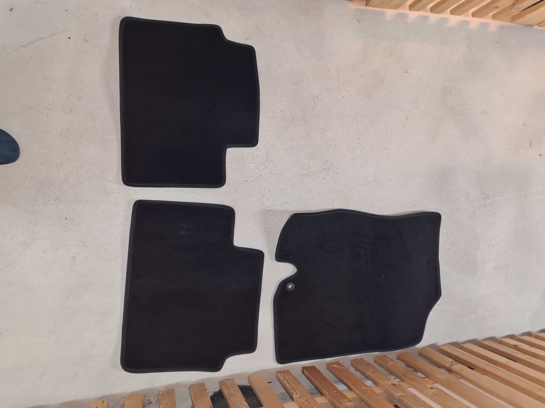 Kia Tapis / Bacs: Kia Ceed JD matts – D'occasion à Urdorf par cristobaluba