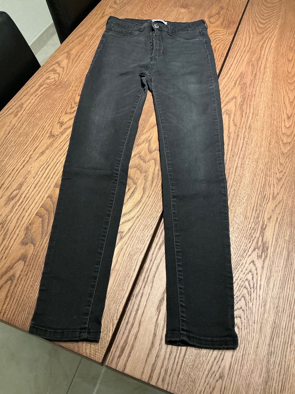 Jeans: Schwarze Damen Jeans Grösse 40 – Usato da Würenlos venduto da Chicca2004