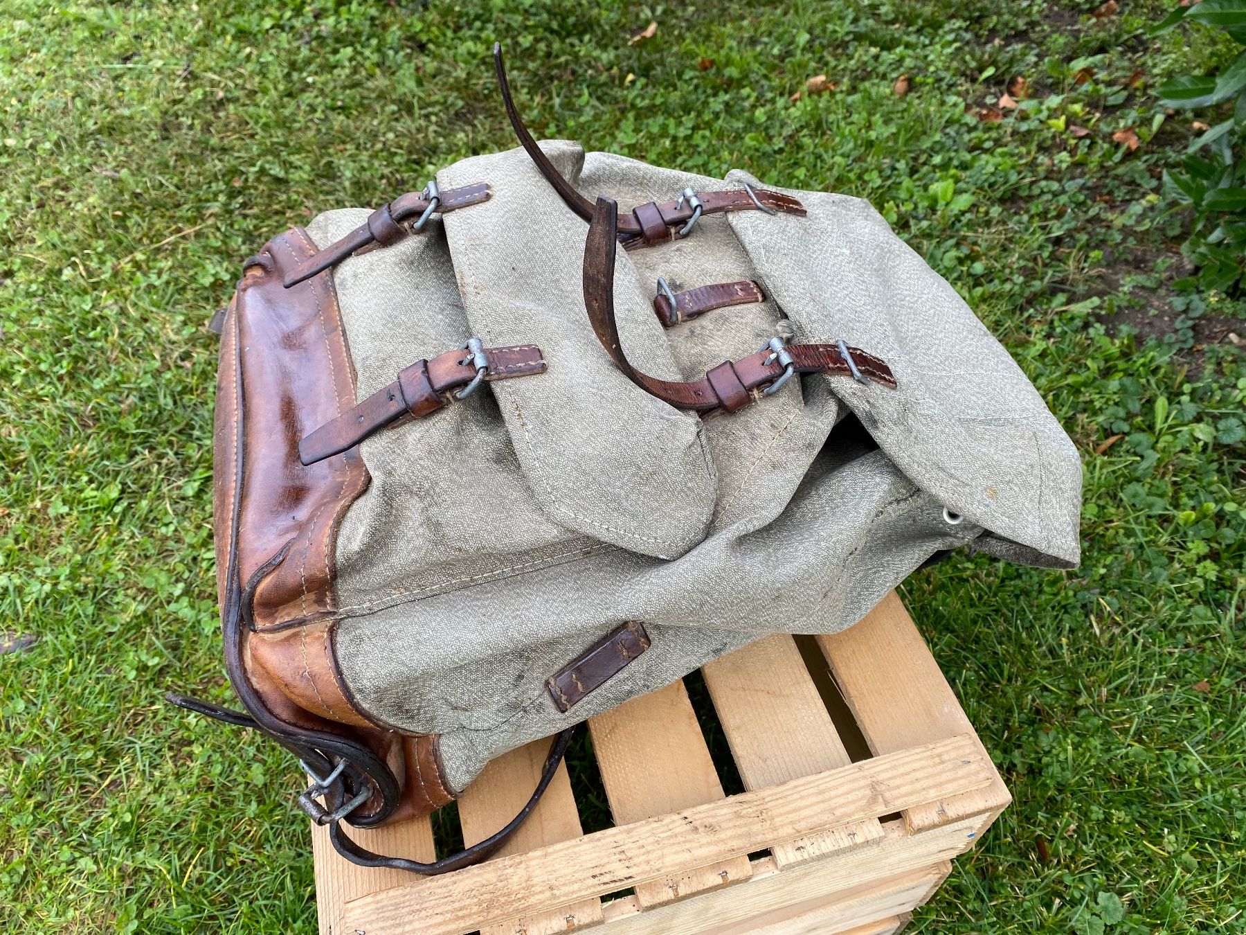 Schweizer Armee Uniformi: Schweizer Militär Rucksack – Usato da Feldbach venduto da Fea1 2