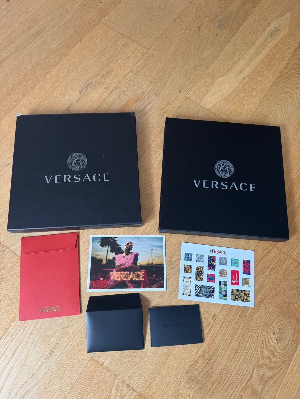 Kit bricolage: Versace Set - Boxen, Sticker, Couverts, Seidenpapier – Usato da Salmsach venduto da bubu61