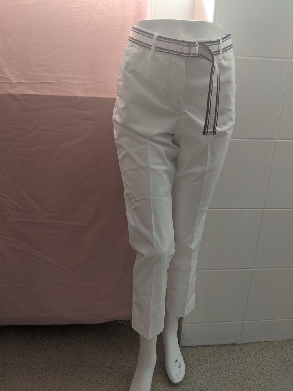 Tommy Hilfiger Pantaloni: Hilfiger Damenhose dazu passende Bluse – Nuovo (secondo la descrizione) da Langnau am Albis venduto da Judithsebi