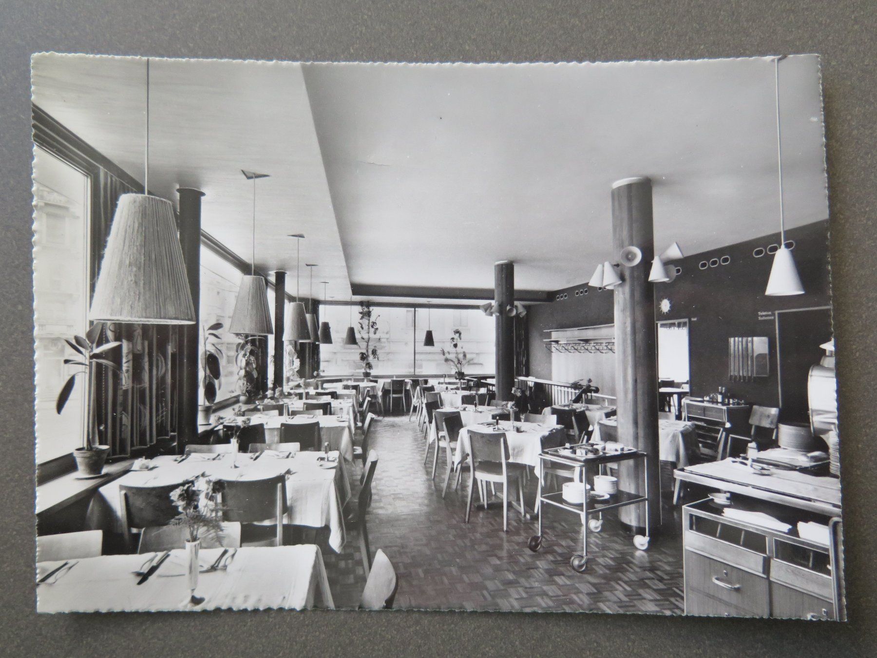 Cartoline postali: ZÜRICH - RESTAURANT RÖMERHOF – Usato da Wittenbach venduto da lipasal