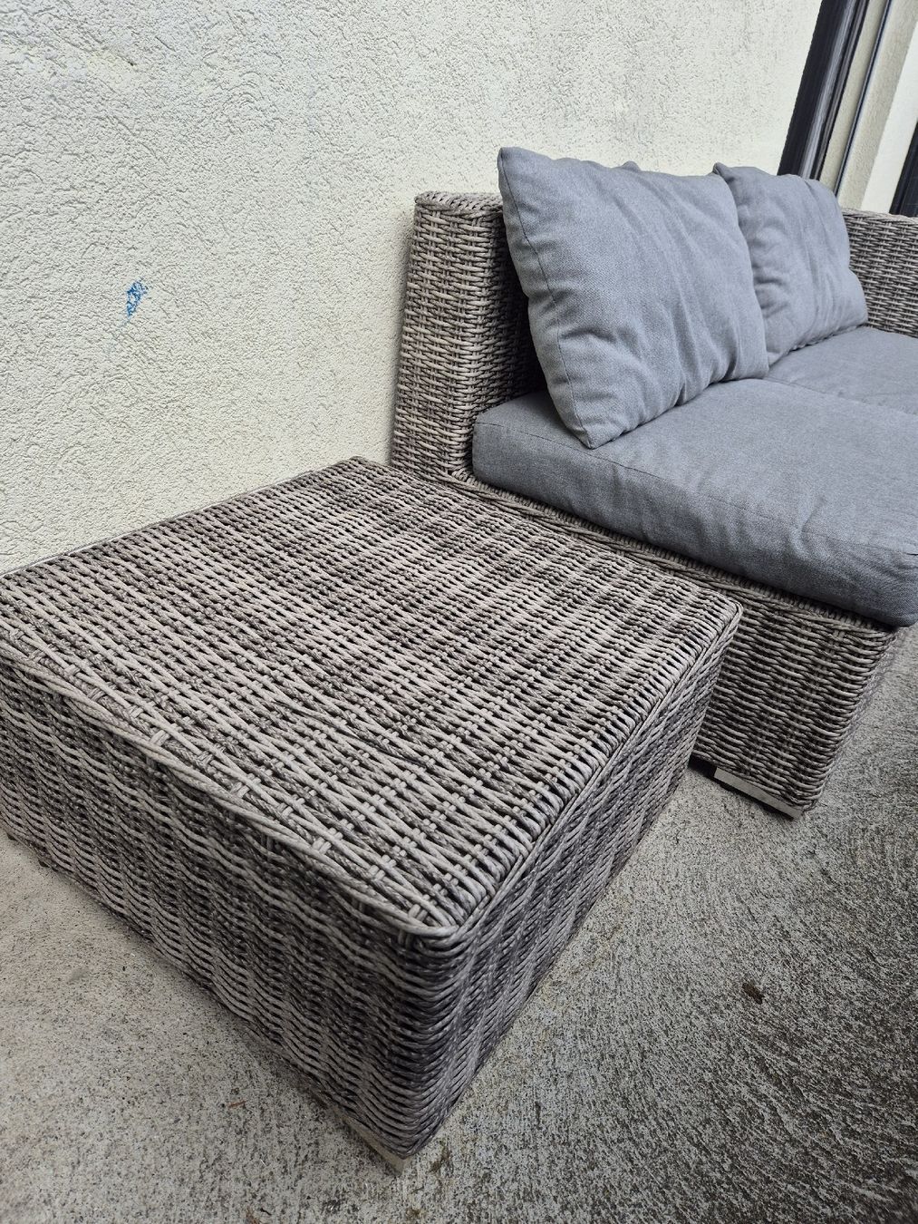 Micasa Divani: Loungemöbel mit Tisch – Usato da Spiez venduto da LiquidFrog 2