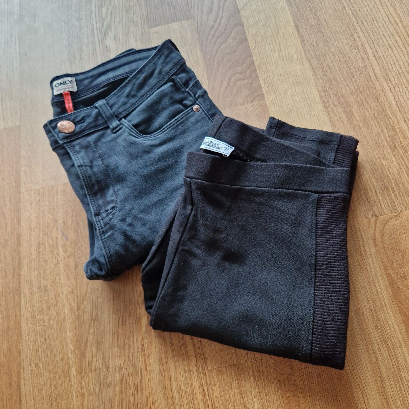 Only Jeans: Only Jeans & Pull&Bear Leggings Gr. M – Usato da Nendeln venduto da witr_gliabt