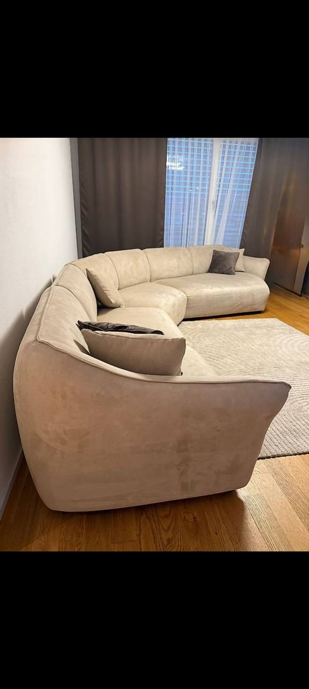 Divani: Design Ecksofa Beige ca. 480cm neuwertig – Usato da Altenrhein venduto da C.25 2