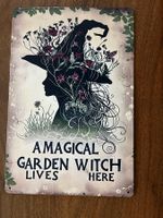 Garten Schild - Hier wohnt eine magische Gartenhexe!