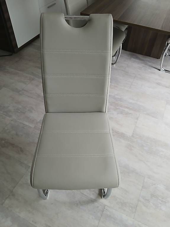 Tavoli: Table de salle à manger avec 10 chaises  – Usato da monthey venduto da Bgill58 2