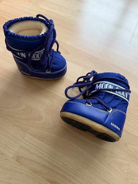 Moon Boot Scarpe da uomo: Moonboots Kleinkind Gr 19-22 – Usato da Eschenbach SG venduto da ckfee 2