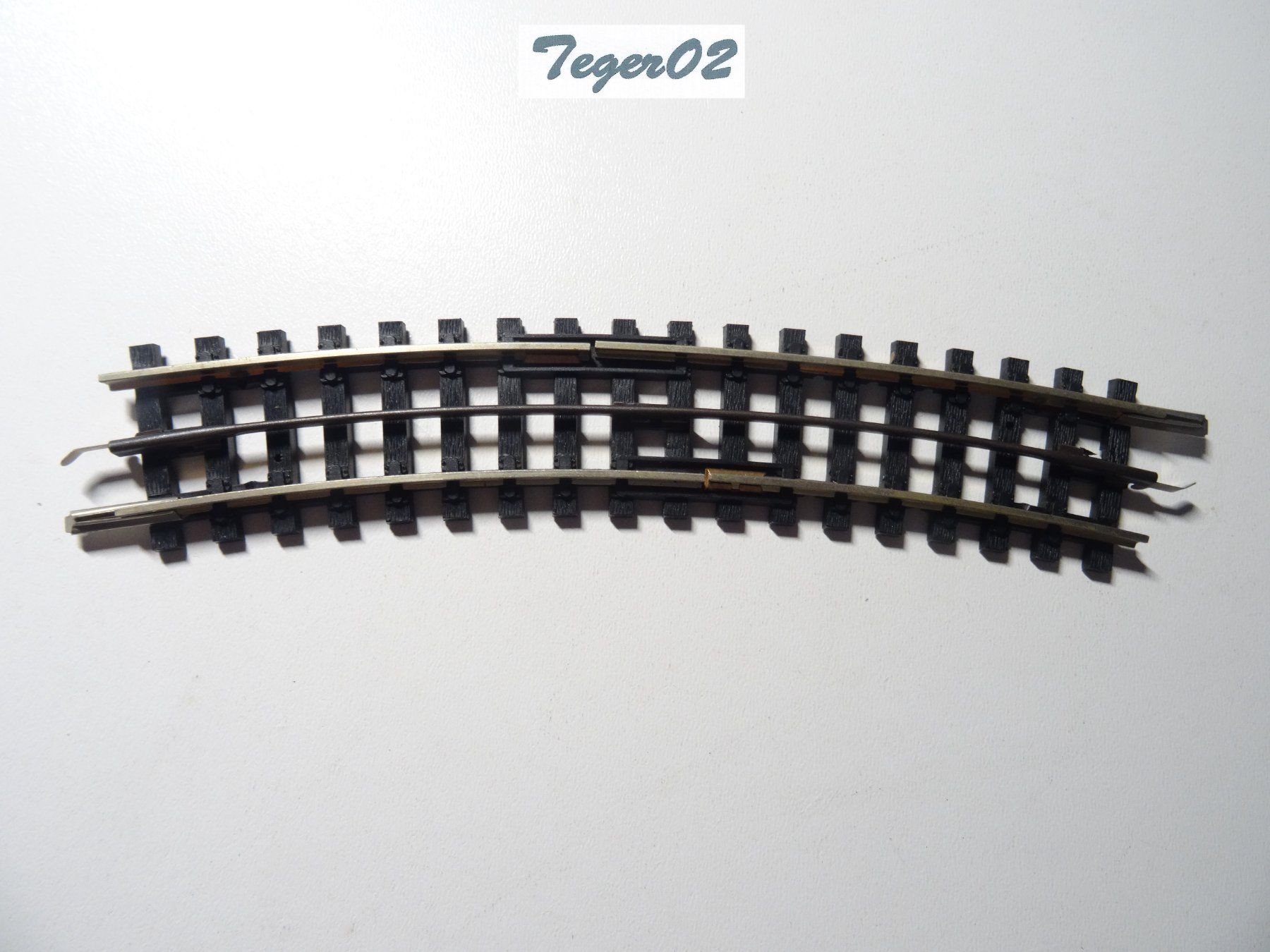 Trix Modellini di ferrovie: Trix Express 4384 3-Leiter-Trenngleis Kunststoff – Nuovo (secondo la descrizione) da Hochdorf venduto da Teger02