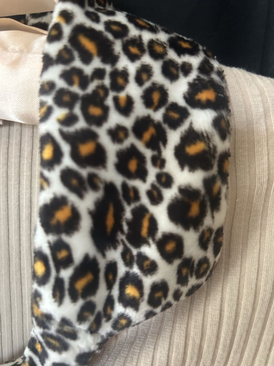 T-shirt: Flash Beige Ribbed Top Leopard Collar, Size Medium – Nuovo (secondo la descrizione) da Zürich venduto da Mistral61 2