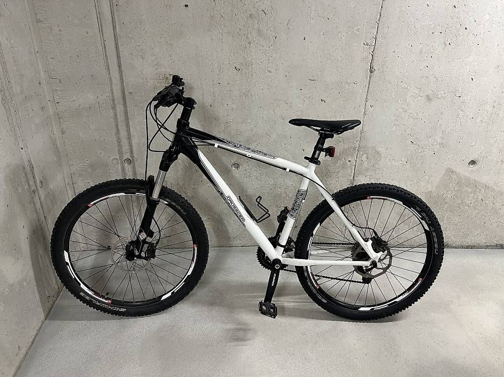 Vélos: Drössiger Mountainbike – D'occasion à Rickenbach ZH par flavio.carnuccio