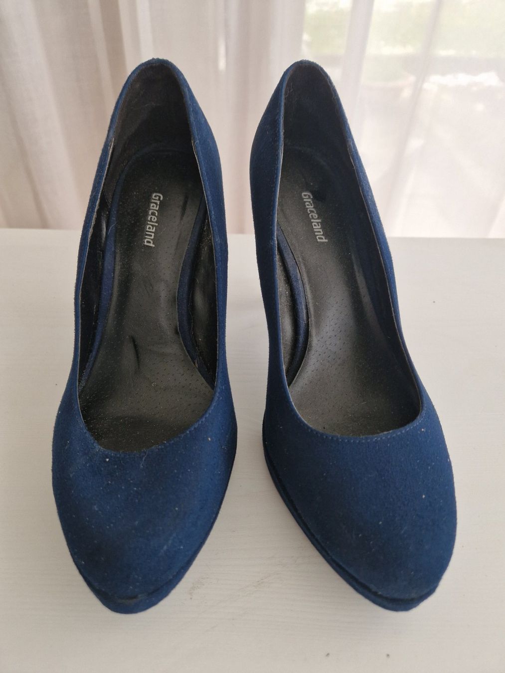 Graceland Damenschuhe: Graceland Pumps Blau Velours – Gebraucht aus Kerzers von Pluto81
