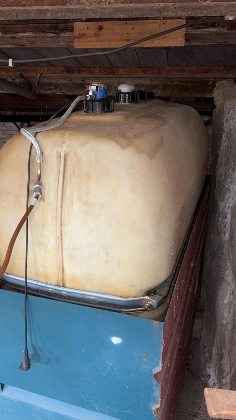 Heizung: Heizöeltank /Wassertank – Gebraucht aus Oberwangen b. Bern von str_cw6q 1