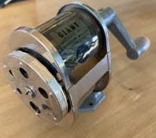 Antiker GIANT Tischspitzer von Häusler-ZEPF Olten