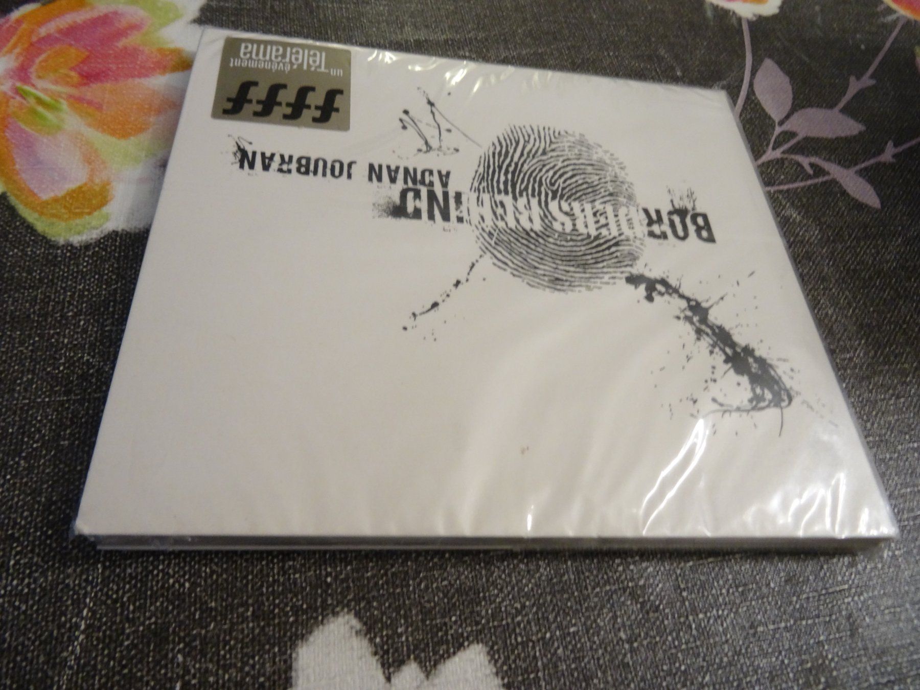 CDs: Adnan Joubran - Borders Behind CD – Neu und originalverpackt aus Olten von Disc-Ausverkauf