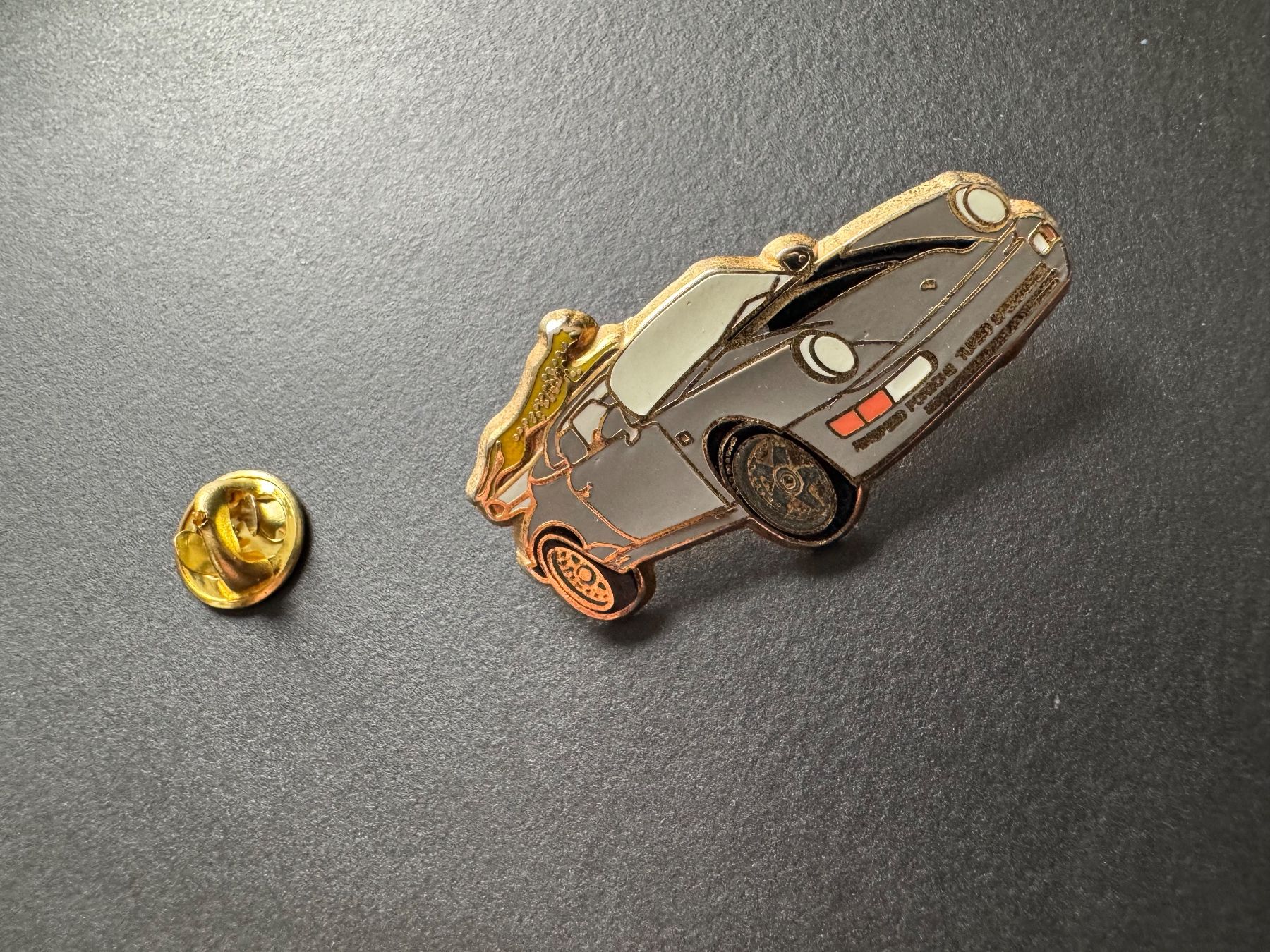 Placchette & Badge: Pin Porsche Auto Gross Sportwagen – Usato da Galgenen venduto da rub_f6kh