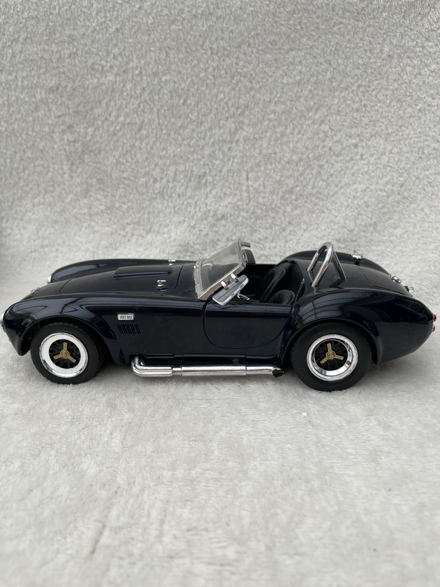 Shelby Collectibles Modellini d'auto: Shelby Cobra 427 – Nuovo e nell'imballaggio originale da Oberweningen venduto da mer_2yn9 4