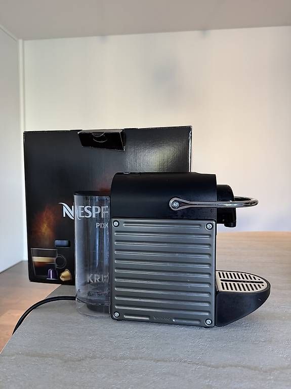Macchine per caffè & Macchine per espresso: Macchina da caffè Nespresso Pixie Krups  buone condizioni – Usato da Paradiso venduto da rig_9s7t 2