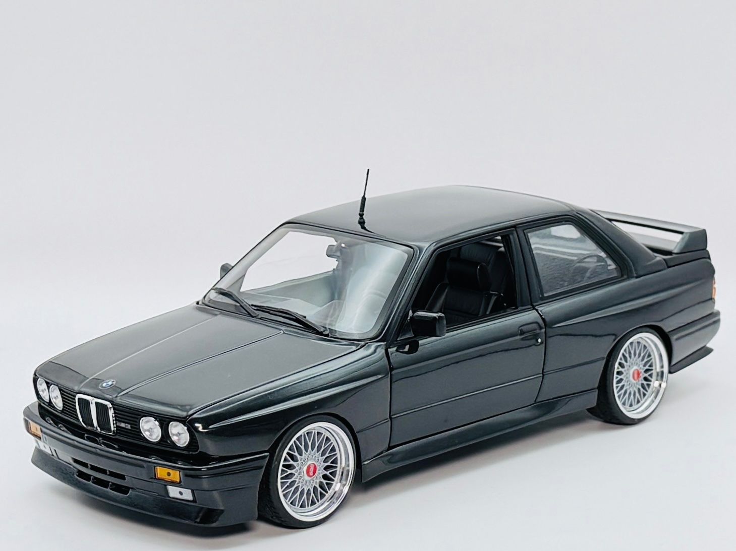 Minichamps Modellini d'auto: 1:18 BMW M3 E30 Minichamps BBS Tuning – Nuovo (secondo la descrizione) da Baar venduto da Cai